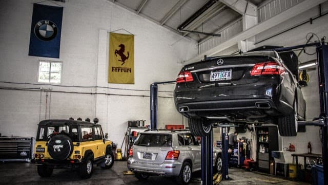 Freeman Motor Service * Auto Body | PDX featured