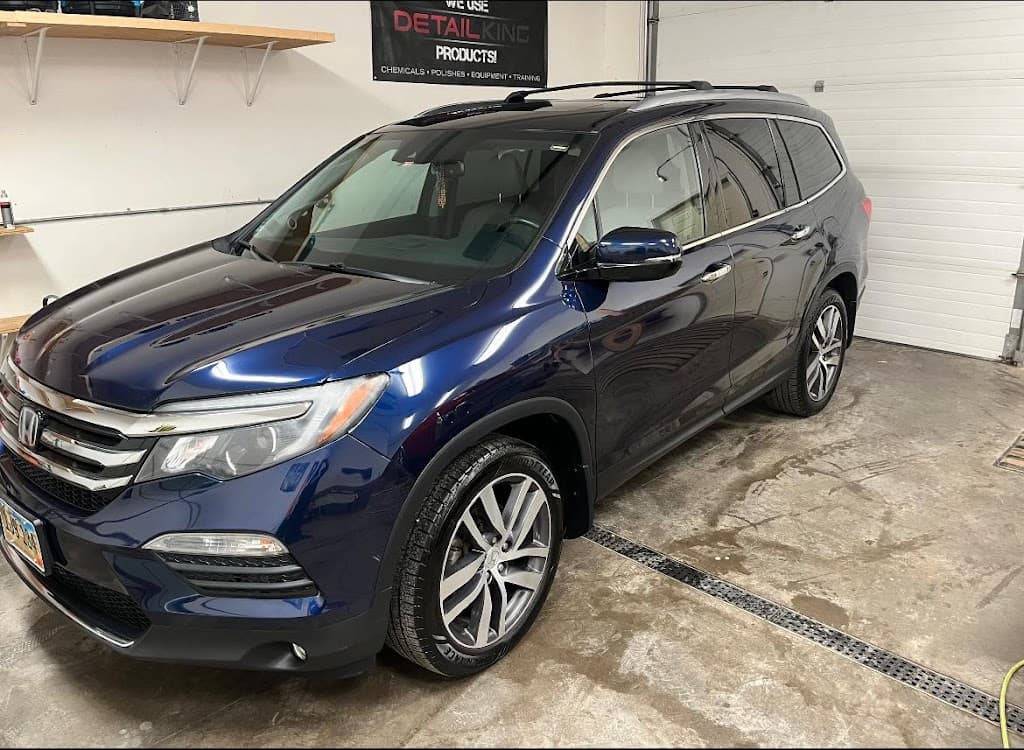 Manny's Mobile Detailing featured