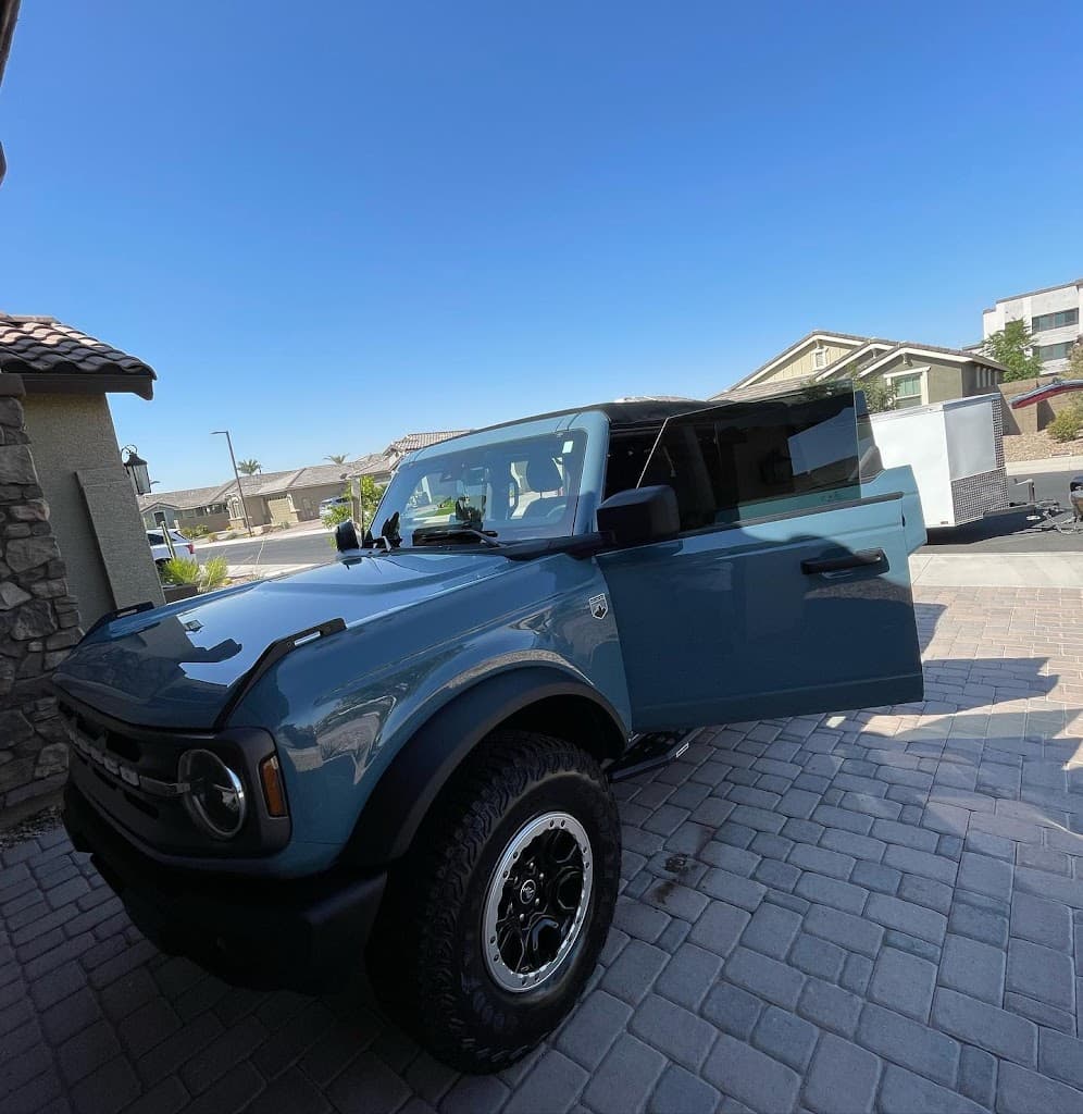 6 Figure Detail featured