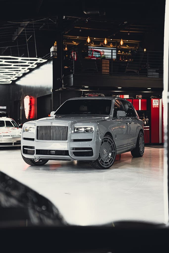 405 Motoring - Business Image