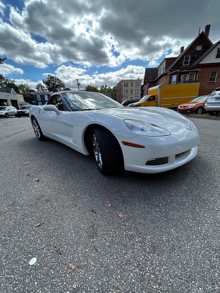 Rosie's Detail House Auto LLC featured