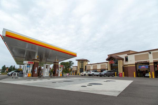 Steve's Auto World of Maple Grove featured