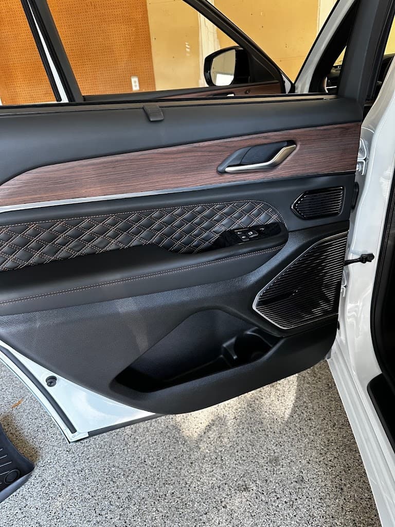 Robinson Detailing featured