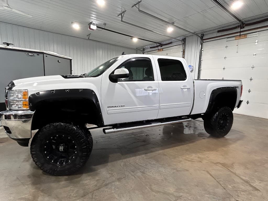 Minor Details featured