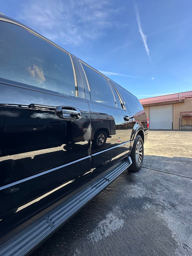Deluxe Auto Detailing LLC featured