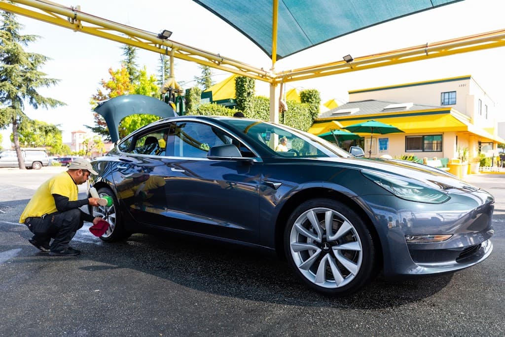 Ducky's Car Wash San Mateo featured