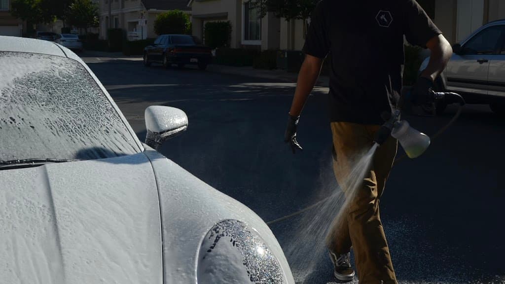 Automotive Aptitude - Mobile car detailing services - Business Image