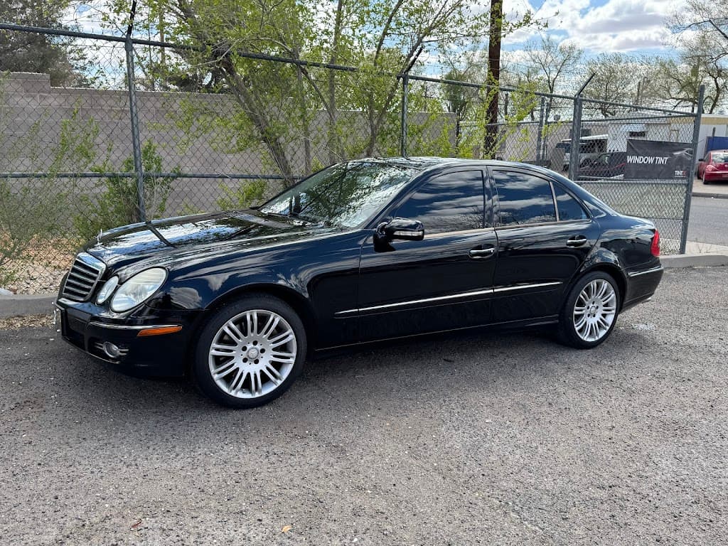 Tint Palace & Auto Glass Llc featured
