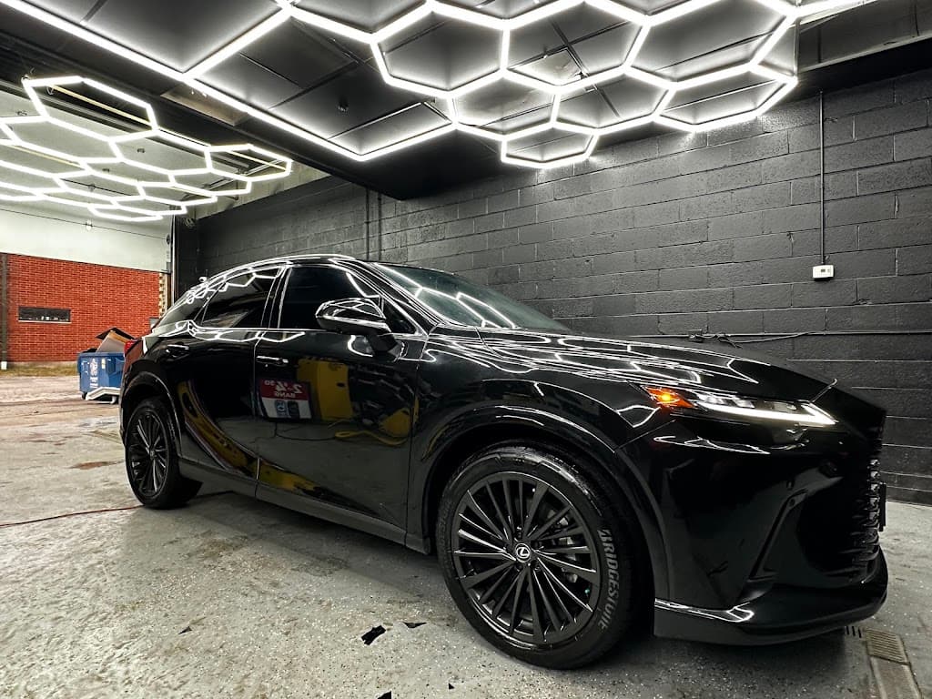 Exclusive Graphic Kustoms featured