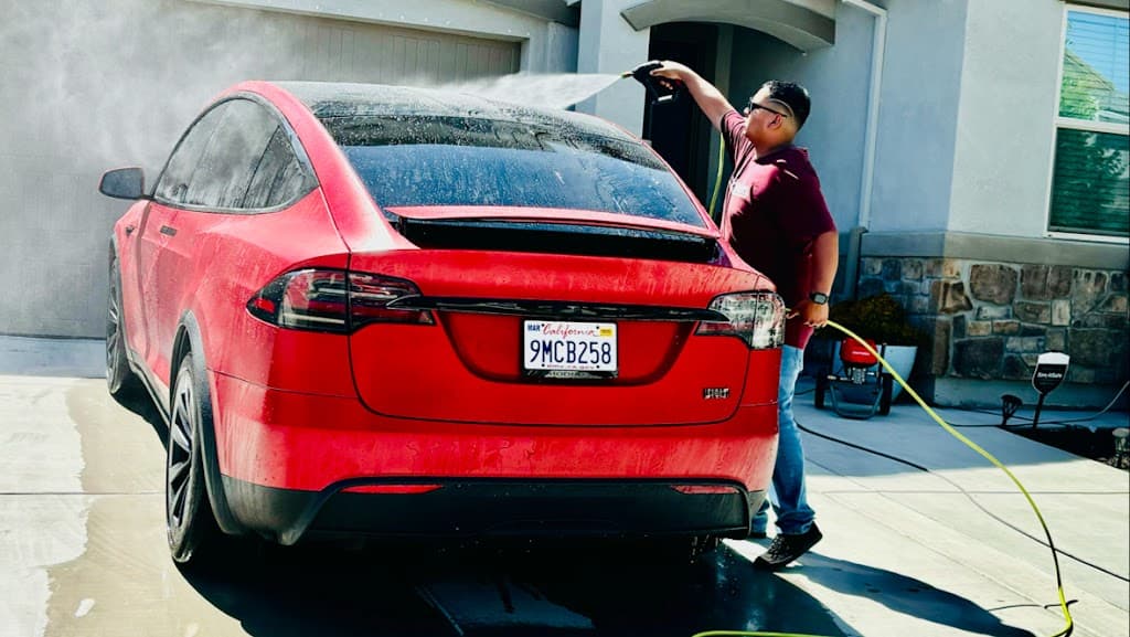 Alonzo's Auto Detailing featured