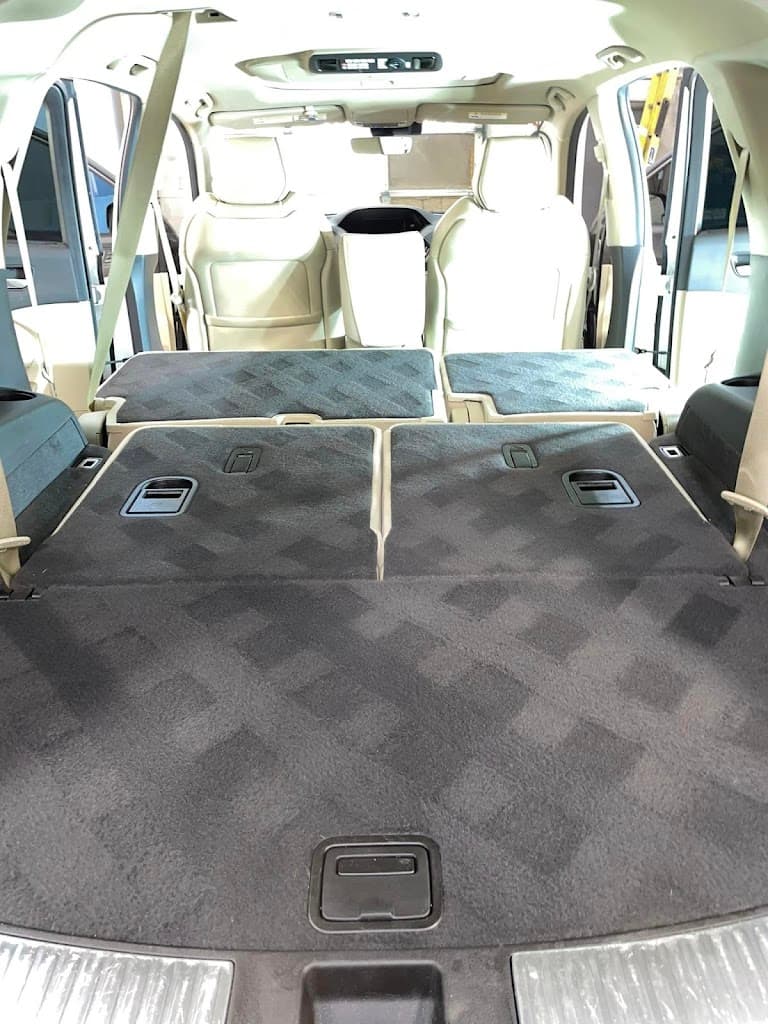 Mirrored Image Detailing featured