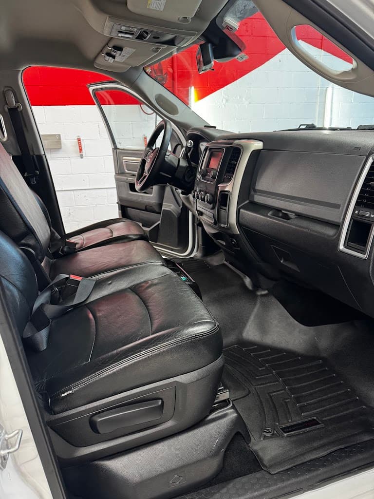 Mad Dog Auto Detailing - Business Image