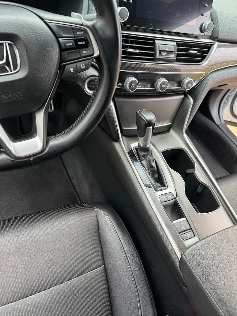 Living Luxury Auto Detailing featured