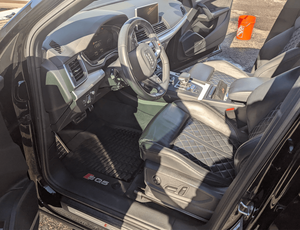 Seattle Reliable Mobile Detailing featured