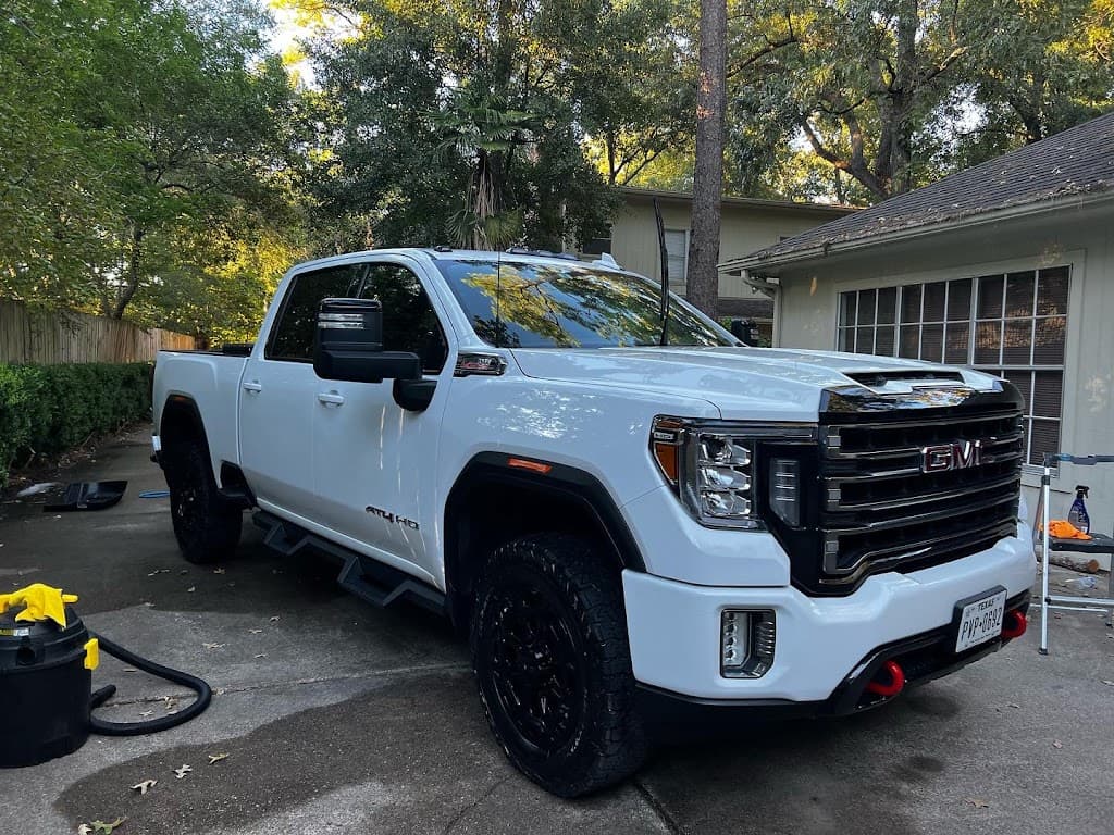 Nando's Auto Detailing - Business Image