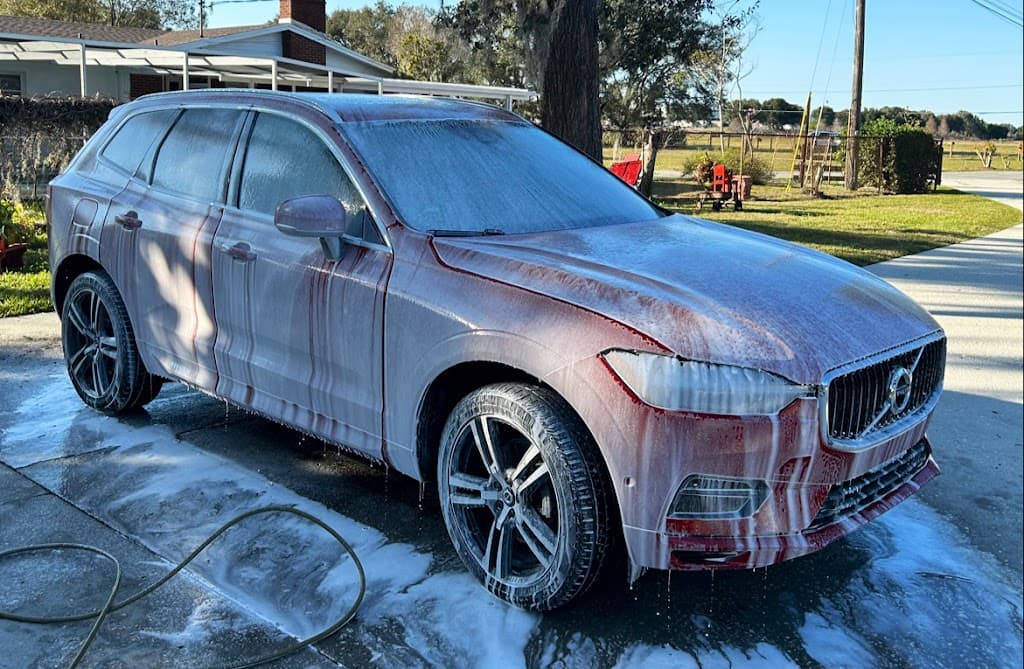 SUTTONS MOBILE DETAILING - Business Image
