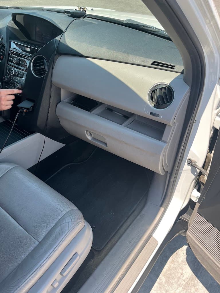 CAL Auto Detailing LLC featured