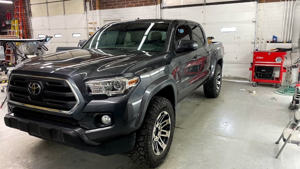 Straightline Auto Body featured