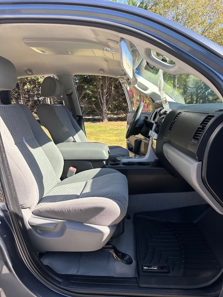 Door To Door Detailing, LLC featured