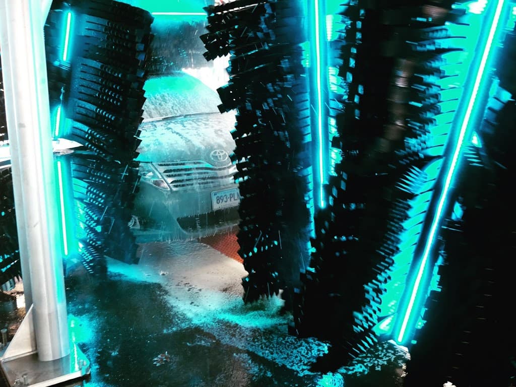 Platinum Car Wash & Oil featured