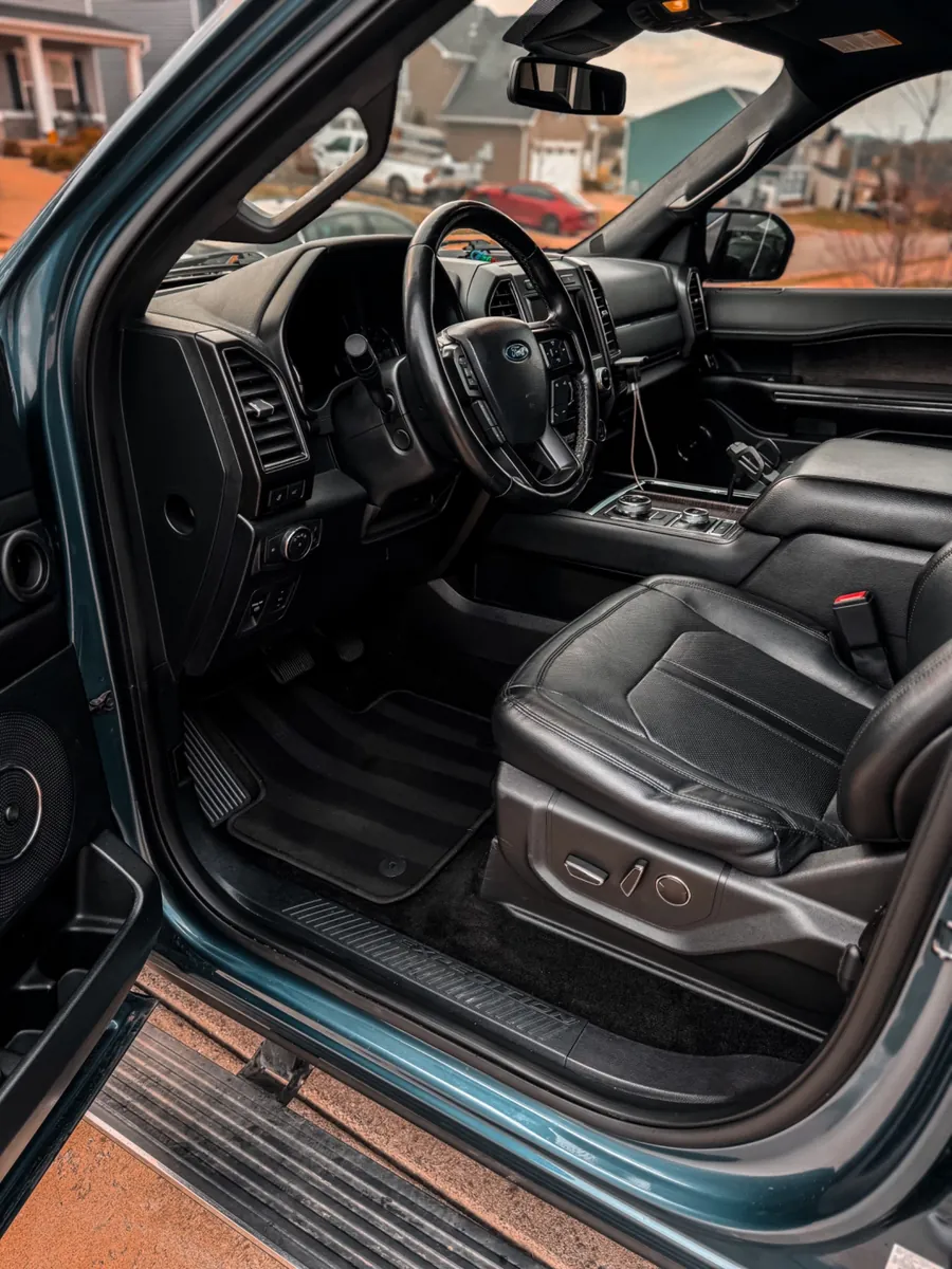 Detailing work by Glitz Carz